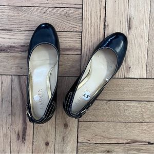 Ralph Lauren black pumps with cute buckle detail. Size 6.5. Gently used
